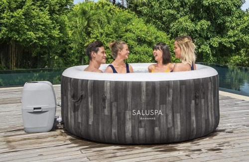 Cambridge House | Instaworthy Home - Relaxing Patio - Hot tub & BBQ