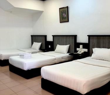 Batu Buruk Resort | Intan Beach Resort