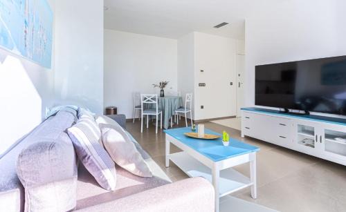 Cala Apartment | Intempo by Holuxe - 052 - 5th floor