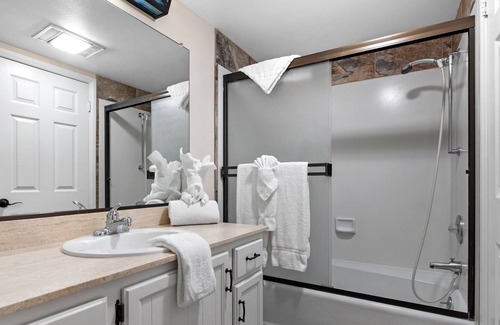 June Lake Condo | Interlaken Condo #33
