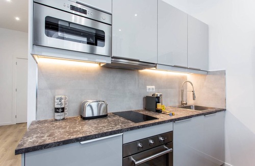 Quartier de la Folie-Mericourt Apartment | Intimate apartment - 1BR/4P - Oberkampf