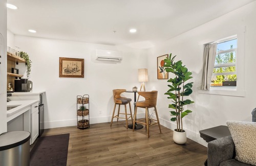Sisters Apartment | Intimate Sisters Cottage B