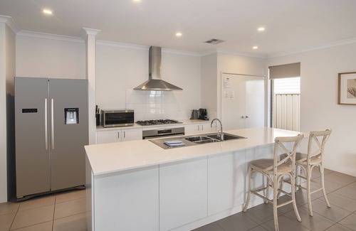 Geographe House | INTO THE BLUE - Beachfront Busselton Holiday Home