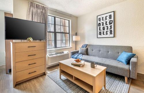Villas Hotel | InTown Suites Extended Stay Fort Myers FL