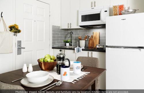 Greenwood Hotel | InTown Suites Extended Stay Indianapolis IN - Greenwood