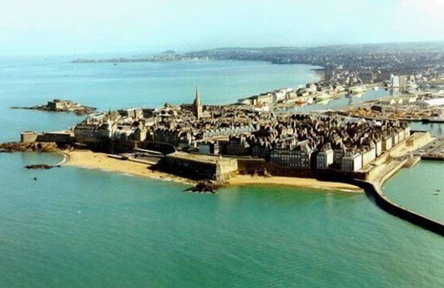 Intra Muros Apartment | Intra-Muros, T3, 100 m from the beach, elevator, chq vacances