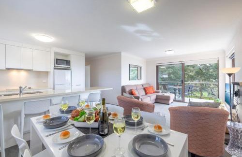 Nelson Bay Apartment | Intrepid 6 right on the waterfront