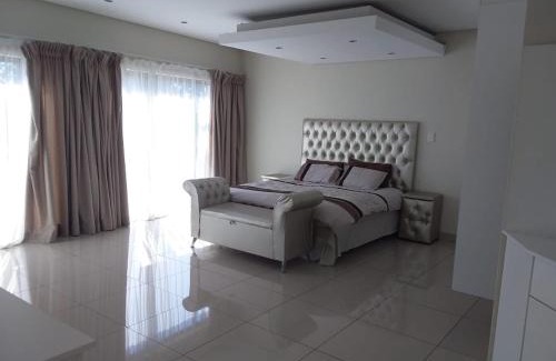 Northcliff Villa | Invesure House