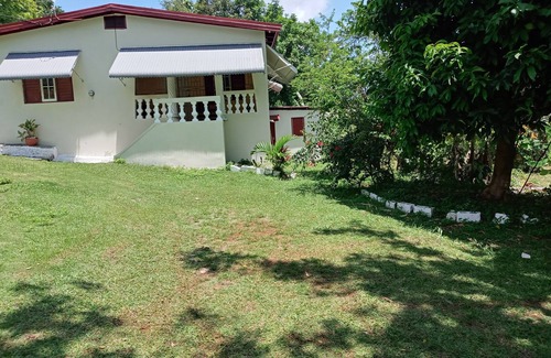 Moore Town House | Inviting 2-bed House in Fair Prospect