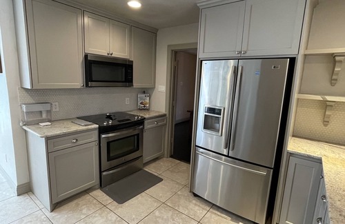 Southwest Carrollton House | Inviting 3 Bed, 3 Bath Home with Courtyard, Natural Light, and Luxury Amenities!