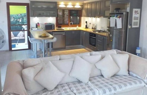 Kayalar Villa | Inviting 3-Bed Villa in Kayalar