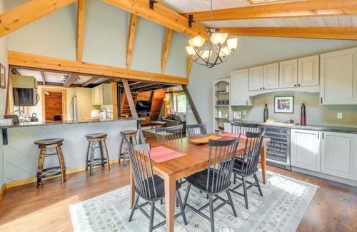 Warren Cabin | Inviting A-Frame Cabin w/Saltwater Hot Tub!