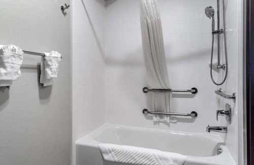 Pacific House | Inviting accommodations in Pacific, WA