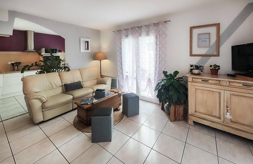 Cazouls-les-Beziers House | Inviting and beautiful vacation home in a suburb of Beziers.