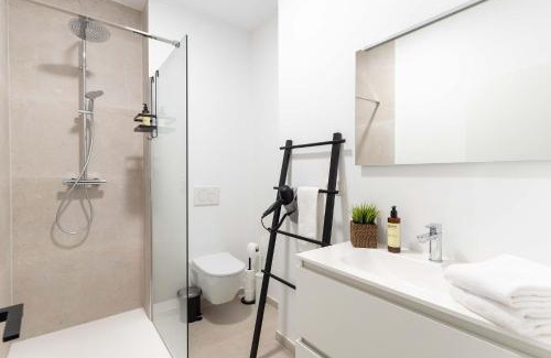 South Antwerp Apartment | Inviting and bright 7-Person Apartment in Antwerp