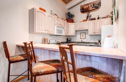 Warrior's Mark House | Inviting and Roomy! A Charming Mountain Home Where Comfort Meets Convenience CH02
