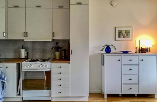 Visby Apartment | Inviting apartment in quiet residential area in the middle of Visby.
