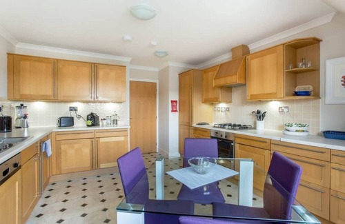 Bonnington Apartment | Inviting Apartment near Leith Walk