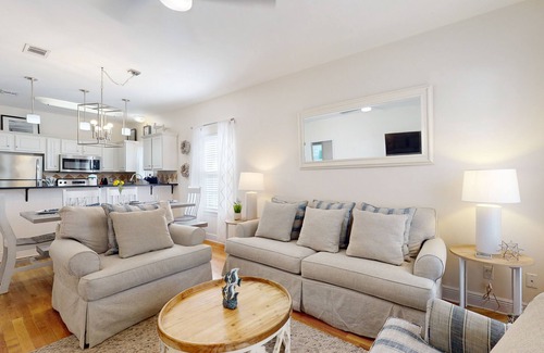 Seagrove Beach House | Inviting beach bungalow with private pool & rooftop porch