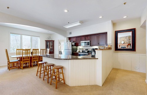 Jeffersonville Condo | Inviting Condo at Smugglers’ Notch Resort w/Free Ski Shuttle