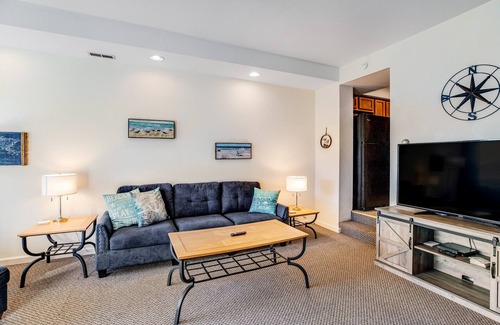 Depoe Bay Condo | Inviting condo near beach and town with fireplace - great for whale watching