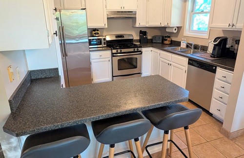 Maple Grove House | Inviting Cozy House in the Heart of Maple Grove