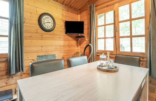 Zwiggelte Cottage | Inviting holiday home in Zwiggelte with garden