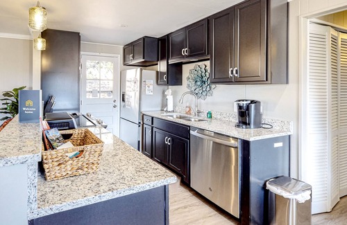 Estes Park House | Inviting home near golf course & lake with mountain views, close to downtown