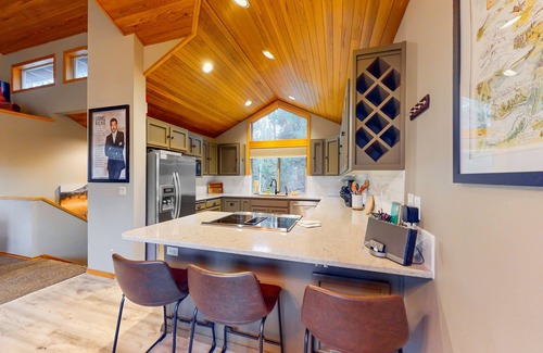 Deer Park House | Inviting house with hot tub, game tables, bikes, & partial mountain view