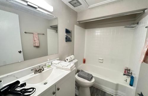 Nassau Bay Apartment | Inviting Houston Space Near Kemah and Space Center