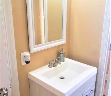 West Hyattsville Bed & Breakfast | Inviting Private Room in Washington DC