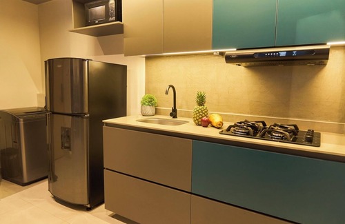 Estadio Apartment | Inviting Stadio Suite | Rosa Negra
