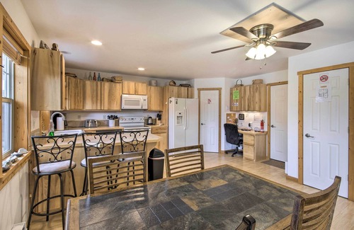 Emigrant House | Inviting Townhome: 30 Mi to Yellowstone NP!