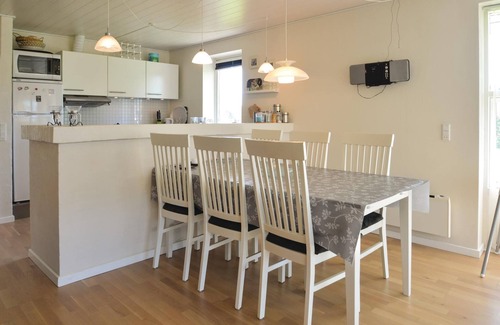 Trend House | Inviting vacation home on a spacious natural plot with terrace and close to the beach.