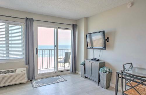Northeast Virginia Beach Apartment | Inviting Virginia Beach Condo with Community Pool