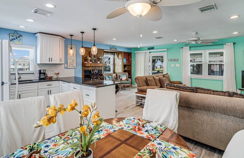 Palm Harbor House | Inviting waterfront home with balcony, full kitchen, W/D, & dog-friendly