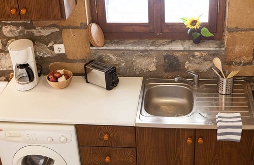 Lefktron Villa | Io villa 2 a little stone castle in Stoupa