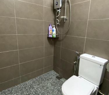 Taman Jubilee House | Ipoh Budget