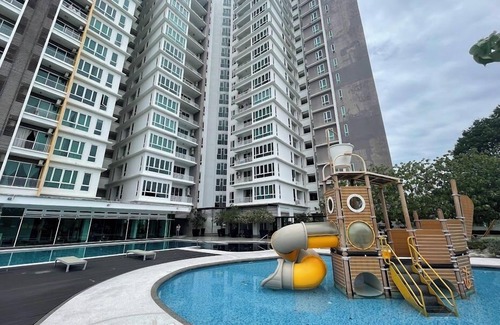 Taman Teh Teng Seng Apartment | IPOH D Festivo Premium Suites by uBook