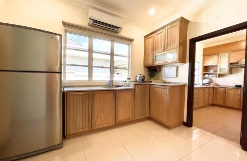 Ulu Kinta Apartment | Ipoh Sunway Onsen Suites and Tambun Guesthouse , 3-14pax 2parking by IWH