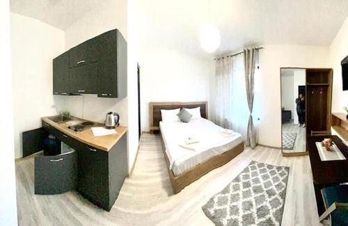 Iasi Apartment | Ipsilanti House