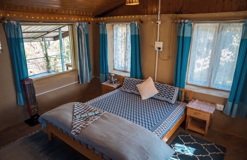 Palampur House | Ira's Hideaway "Mud and Bamboo House overlooking Palampur'