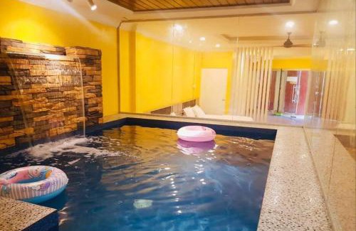 Kenali House | Irama Studio with Indoor Private Pool