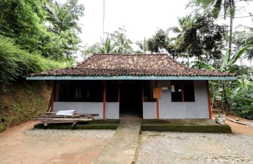Kokap House | Iran Homestay
