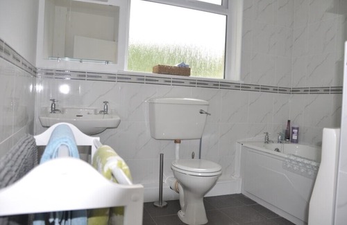Knockaderry Cross Roads Cabin | Ireland Co Wicklow Joshua Cottage in the pretty village of Askanagap