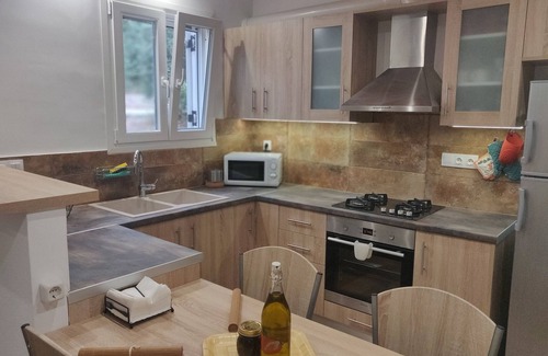 Pylos-Nestoras House | IREMOS by AROKARIA APARTMENTS - 50 meters from the sea