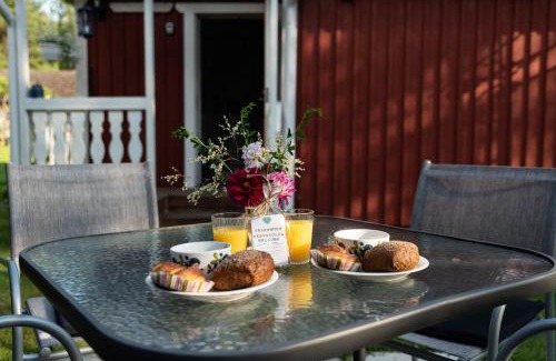 Raseborg Apartment | Ireneborg, cottage with Finnish sauna