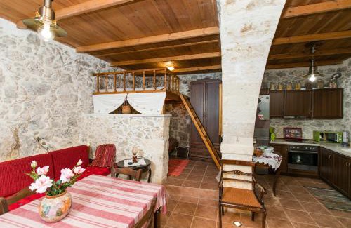 Alones House | Irini΄s house