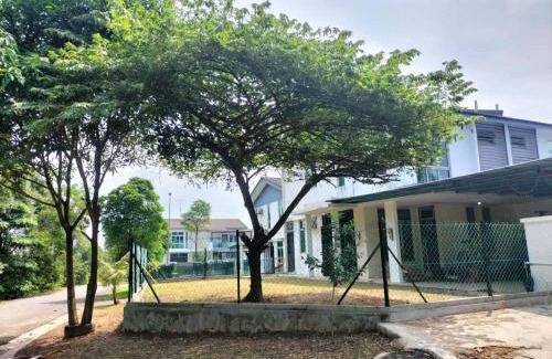 Johor Bahru House | IRIS 31 Corner Lot Near Legoland JDT UTM Malay Only