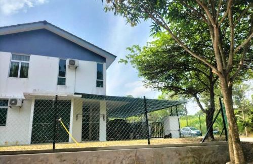 Johor Bahru House | IRIS 31 Corner Lot Near Legoland JDT UTM Malay Only